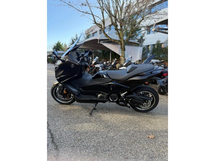 YAMAHA XP T-MAX 560 TECH MAX