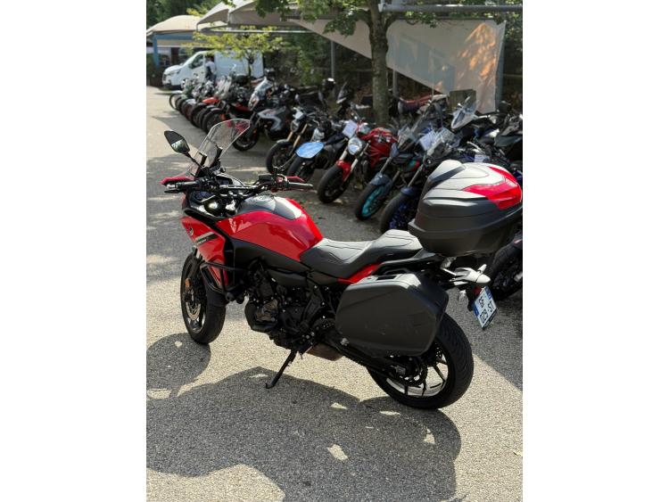 YAMAHA TRACER 7