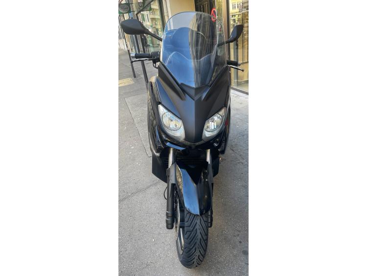 YAMAHA XMAX 125