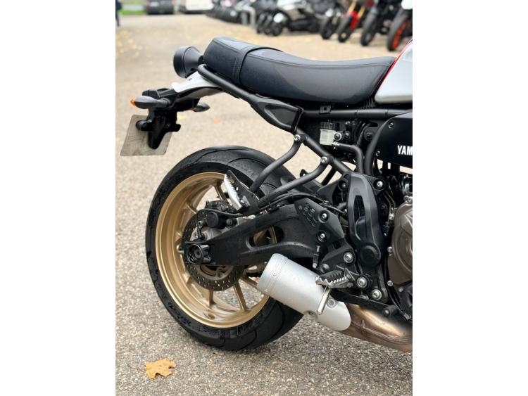 YAMAHA XSR 700 LEGACY