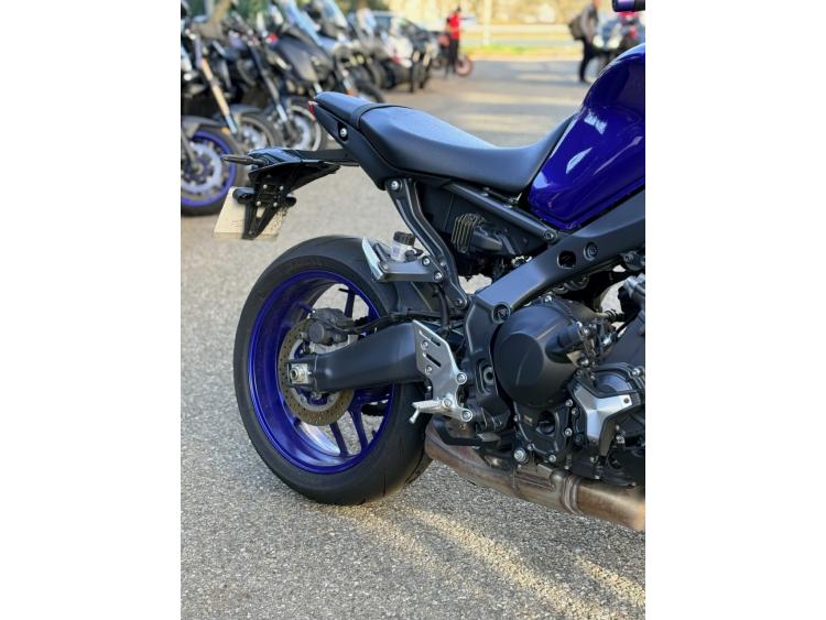 YAMAHA MT-09