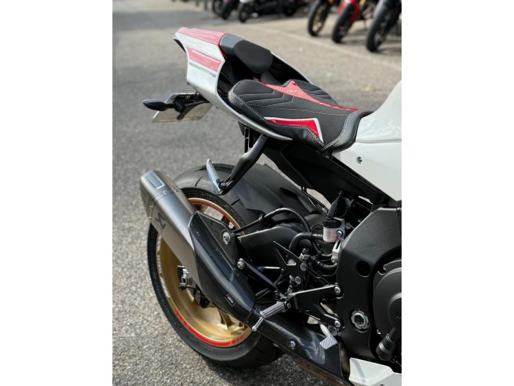 YAMAHA YZF 1000 R1 60TH