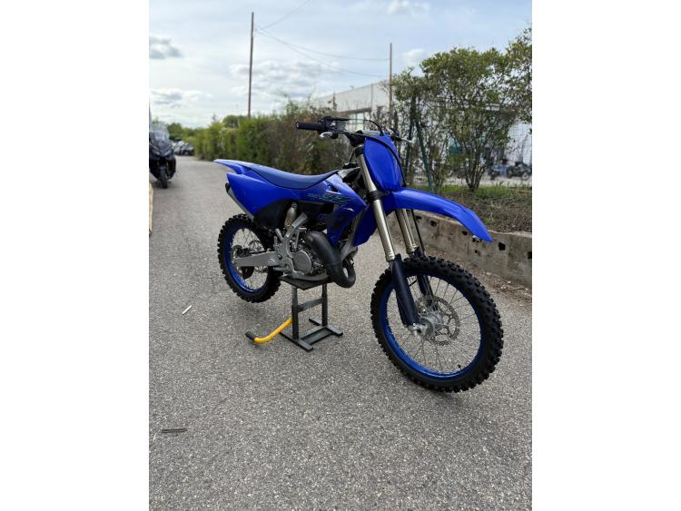 YAMAHA YZ 125