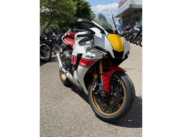 YAMAHA YZF 1000 R1 60TH