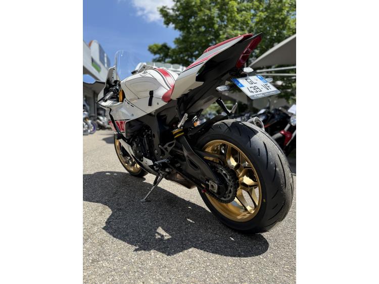 YAMAHA YZF 1000 R1 60TH